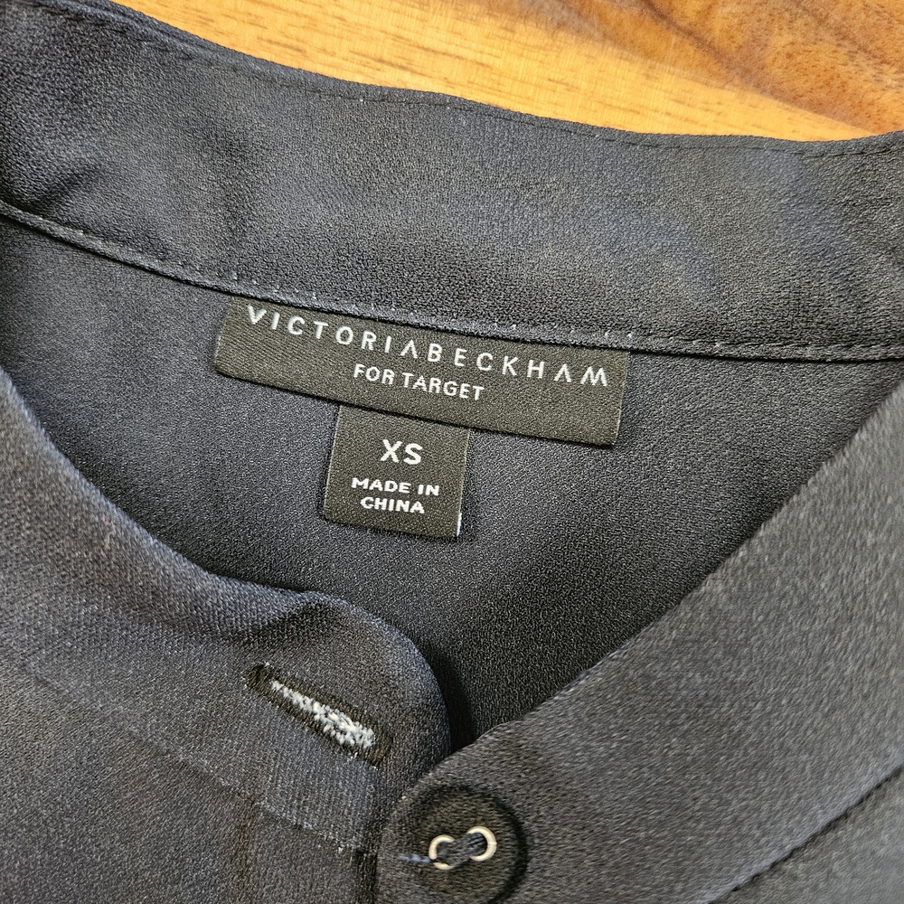 Victoria Beckham Black Shirt with White Floral Design - Picture 9 of 9